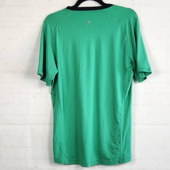 Lululemon Men’s Athletic Focus V Performance Short Sleeve T-Shirt Green Medium - Picture 4 of 7